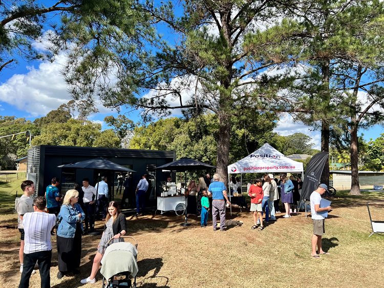 Riverfront-open-day-crowd.jpg